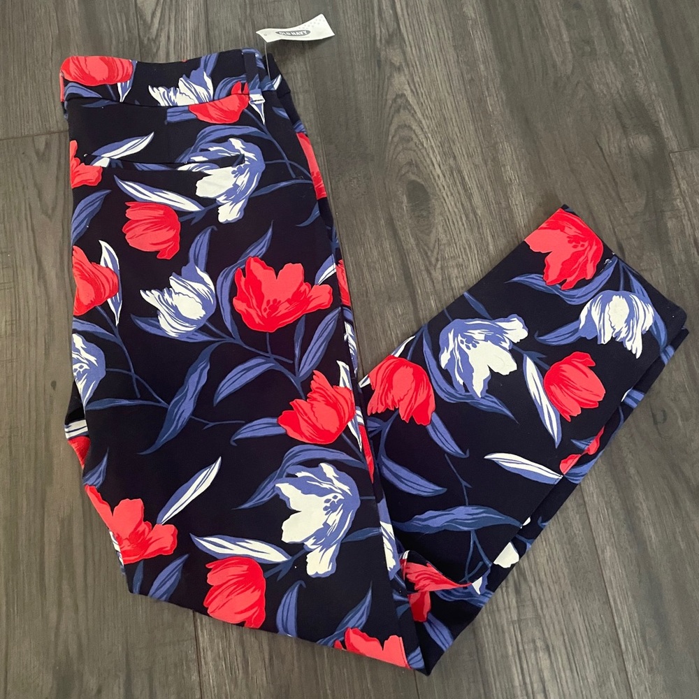 New with Tag -Old Navy Pixie Pants